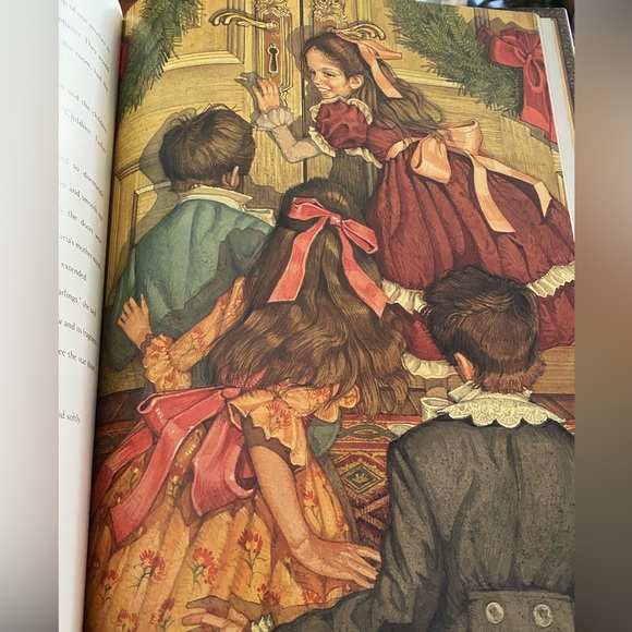 The Nutcracker: A Young Reader's Edition of the Holiday Classic hard cover book. - Picture 3 of 8